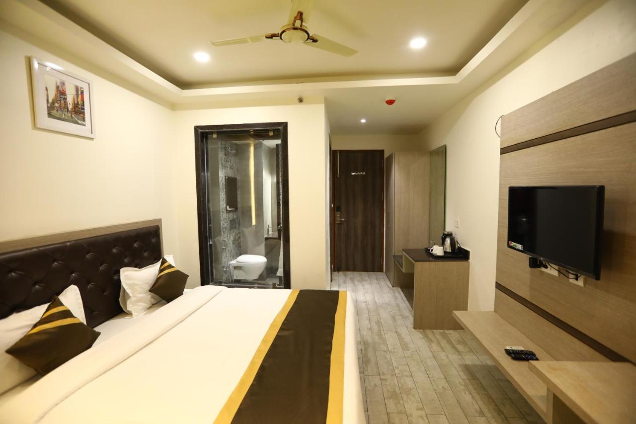 Hotel D Silverleaf Лакхнау Экстерьер фото