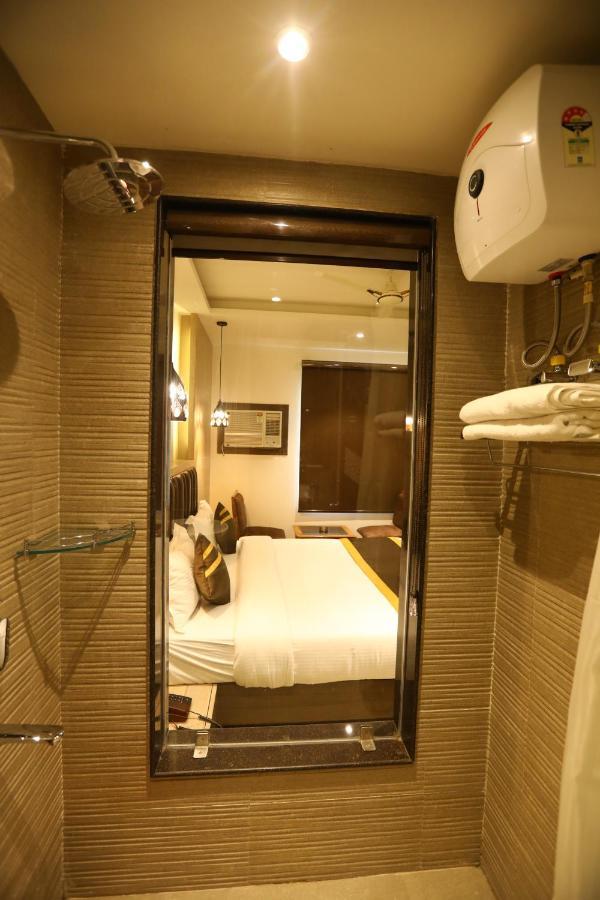 Hotel D Silverleaf Лакхнау Экстерьер фото